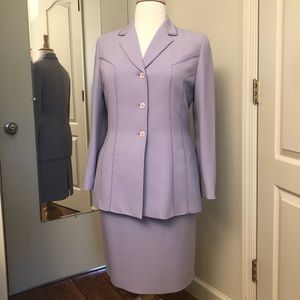 Women’s suit